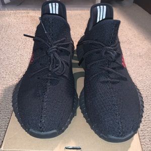 Men’s US 9.5 yeezy 350